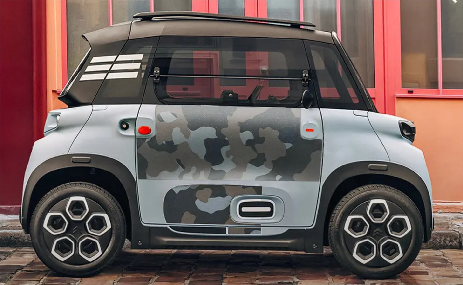 The Citroen Ami electric vehicle is the prize of a competition ...