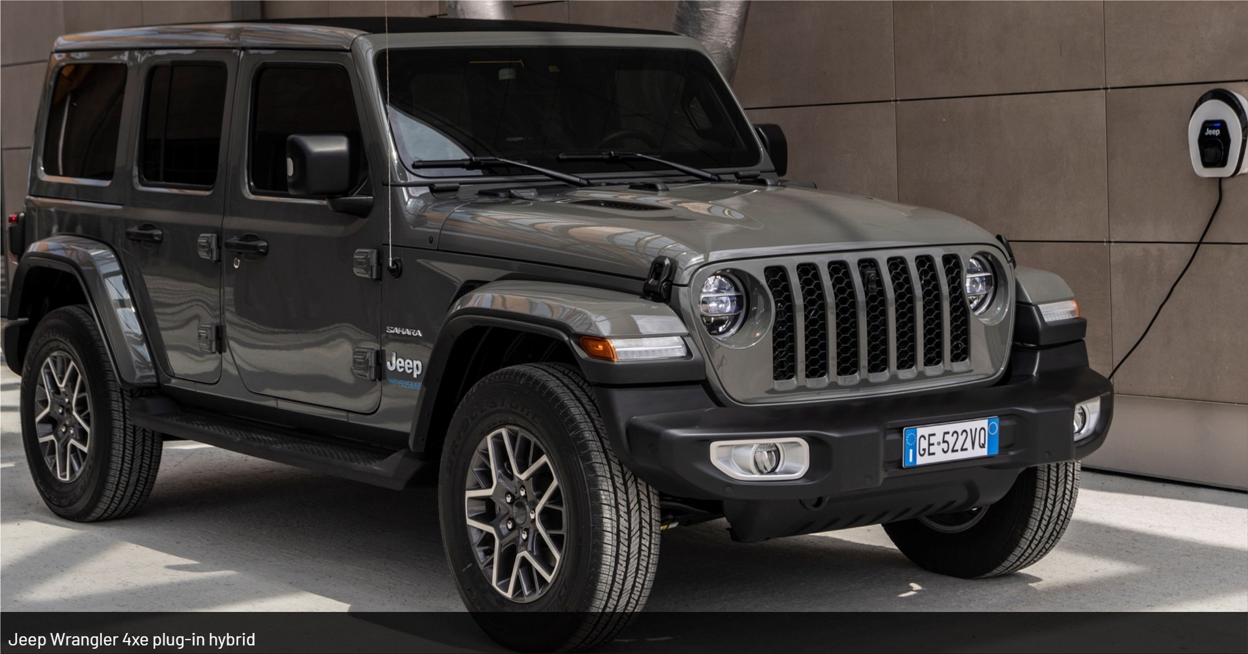The new Jeep Wrangler 4xe plug-in hybrid with 380 hp | Panorica