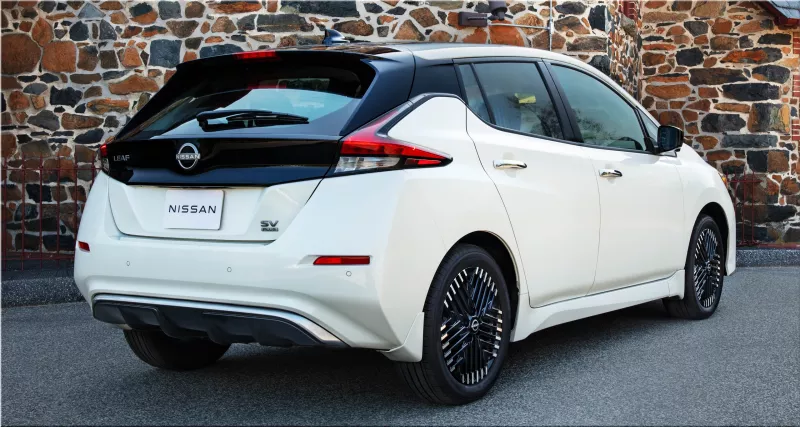 2025 Nissan LEAF
