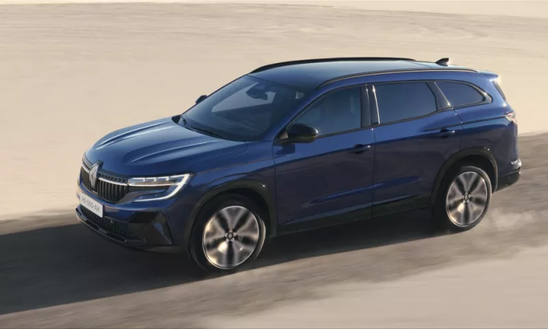 2023 Renault Espace E-Tech 200: A People Carrier for the Future